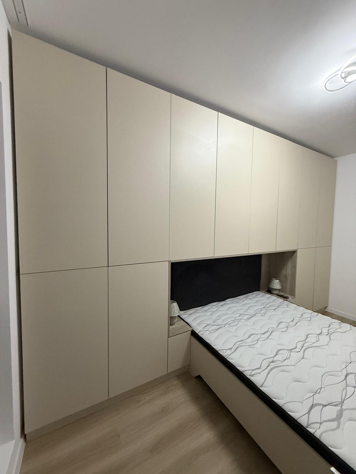 Mobilier integrat în primul dormitor